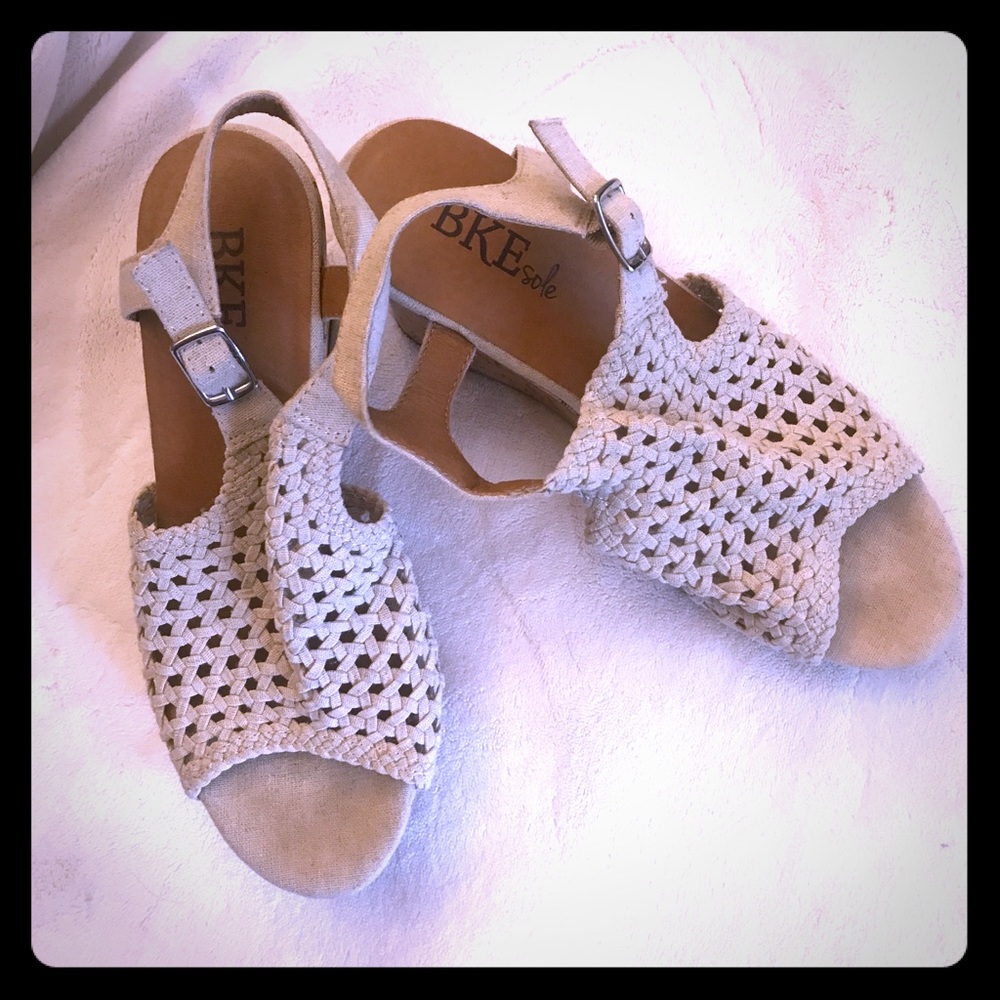 Cute summer or fall wedge